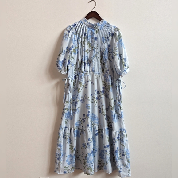 Sugarlips Dresses & Skirts - Sugarlips Dress Medium Womens Blue Floral Midi Pleated